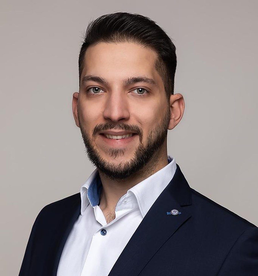 Aleksander Matic, Urbanek Makler